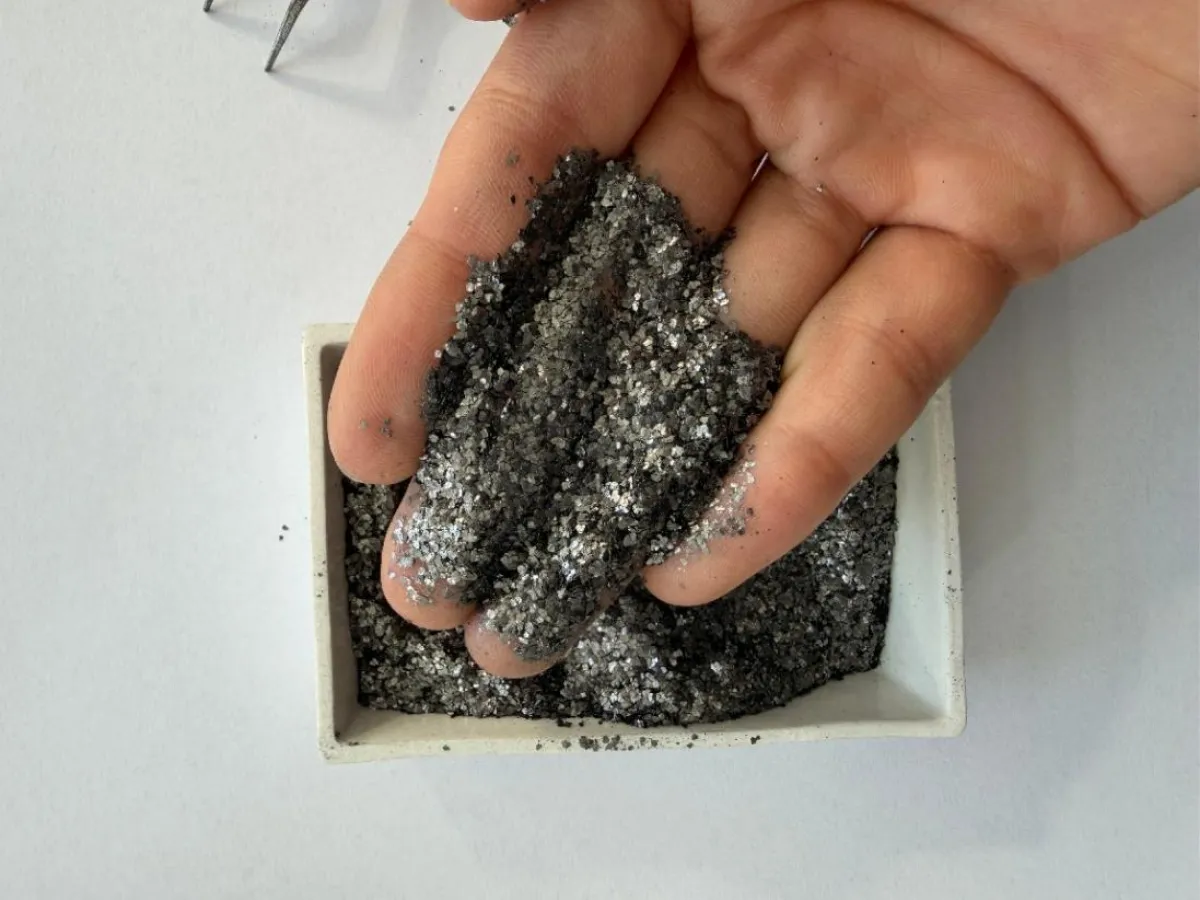 The Application of Flake Graphite in Continuous Casting Protective Slags Why Is Particle Size Distribution More Critical Than Purity